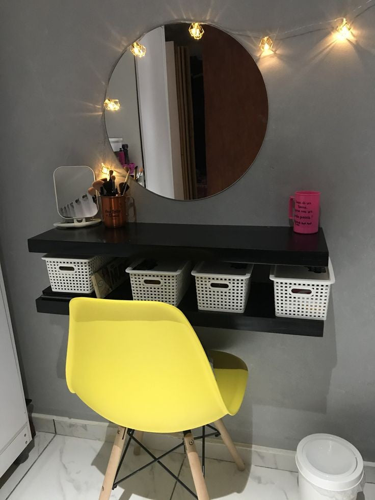 Wednes floating shelfs & mirror